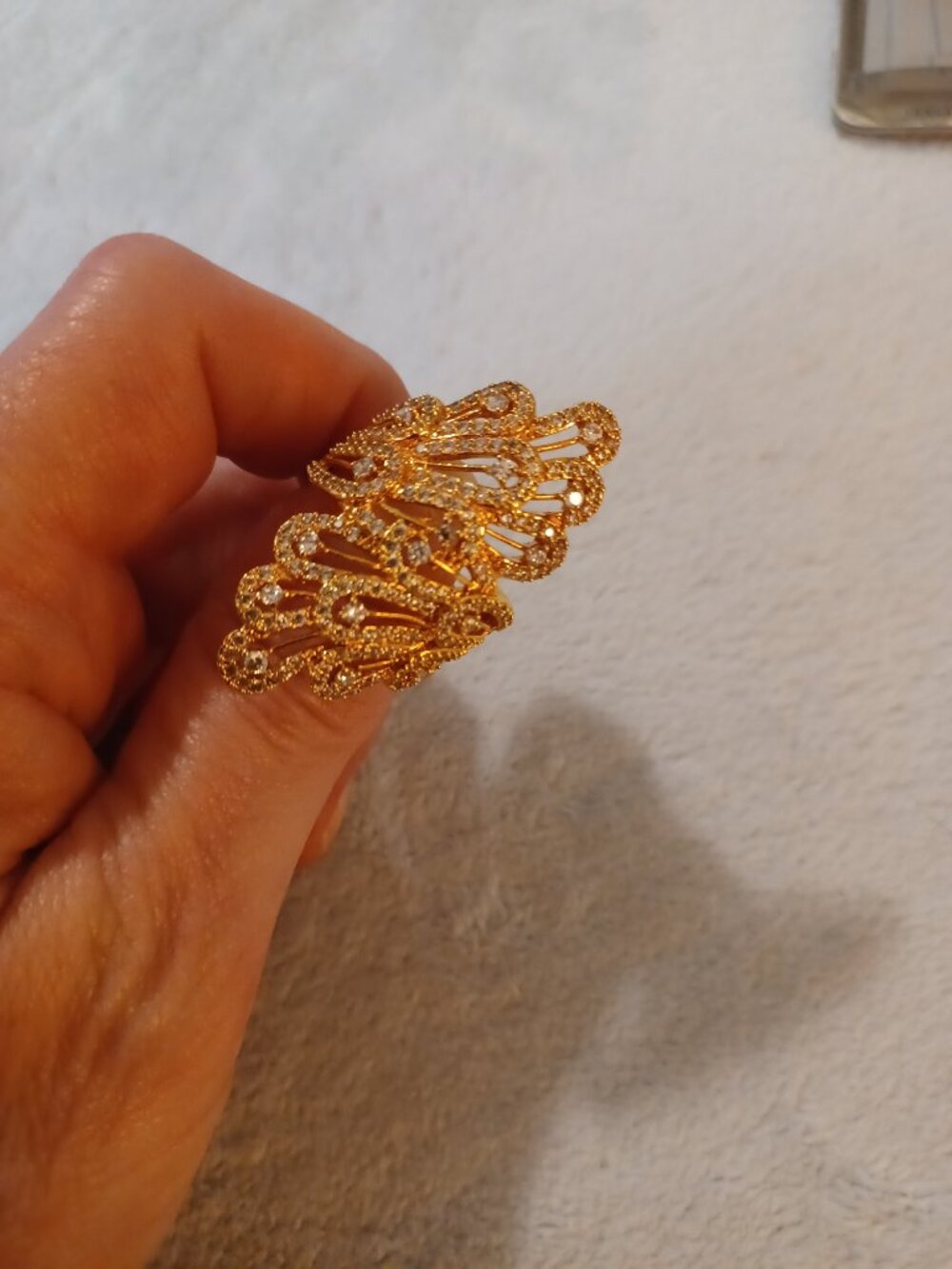 18k YG GF Rhinestone Ring - Picture 6 of 8